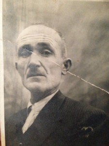 Annemin babası rahmetli Mustafa Erdem